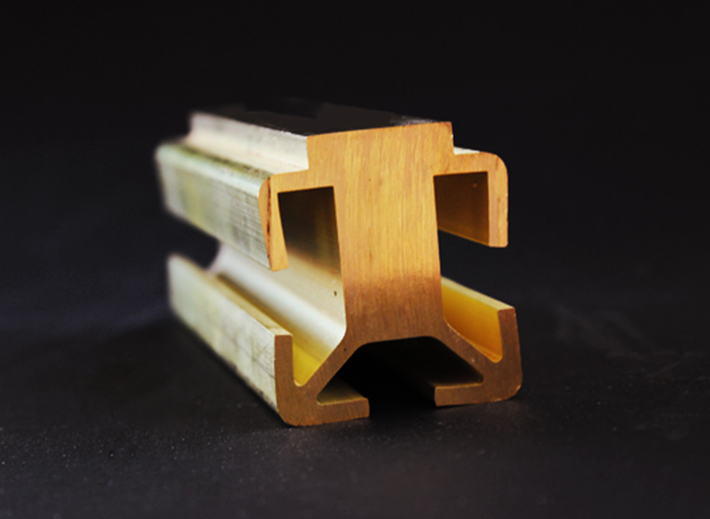 Profili, piastre e pannelli in ottone per l'industria di alta qualità